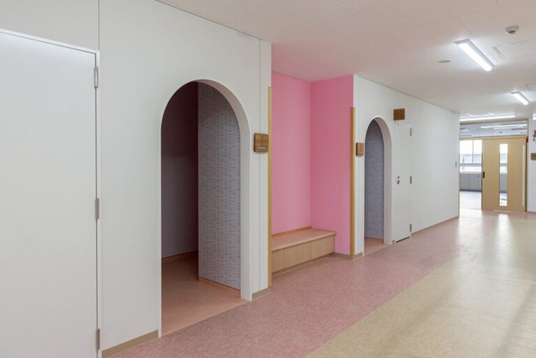 LINE_ALBUM_葛飾区立二上小学校建築工事_260420_5